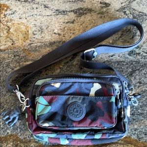 Convertible crossbody bag